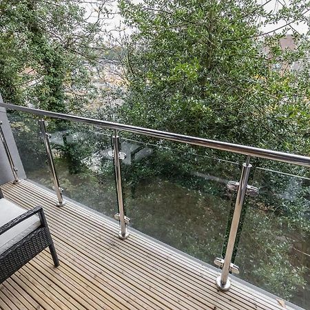 Stylish Town Centre Apartment, W Parking, Nr Beach 본머스 외부 사진