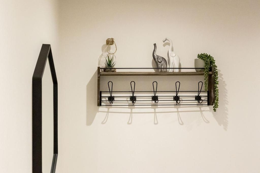 Stylish Town Centre Apartment, W Parking, Nr Beach 본머스 외부 사진