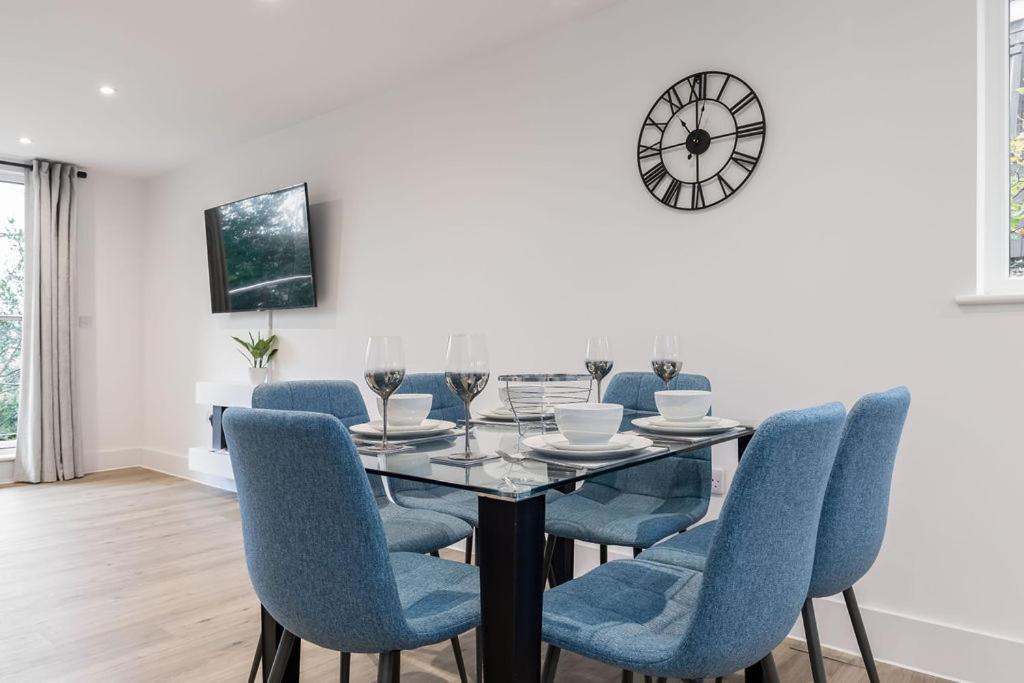 Stylish Town Centre Apartment, W Parking, Nr Beach 본머스 외부 사진